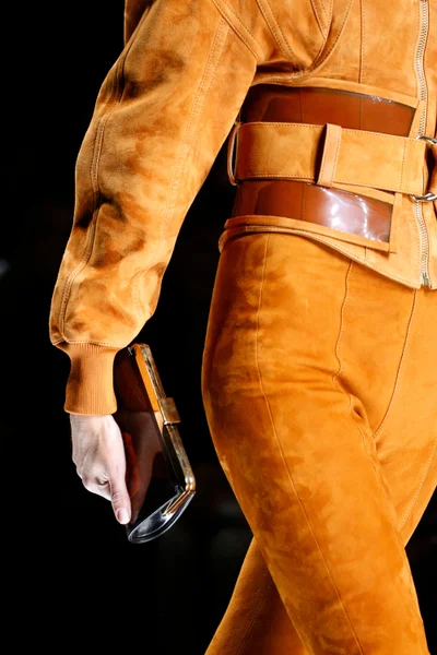 Look 2